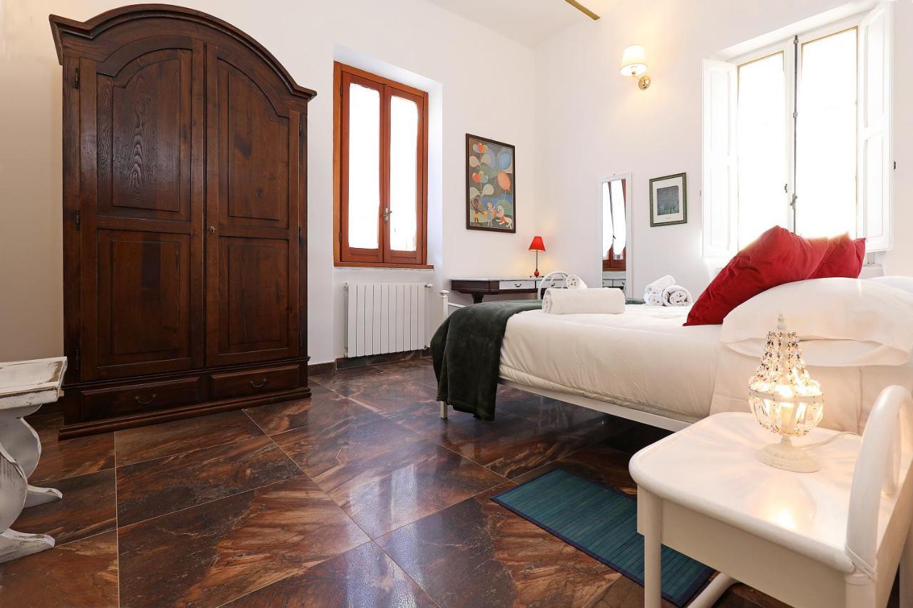Cornelia - Charme Apartment Rzym Zewnętrze zdjęcie