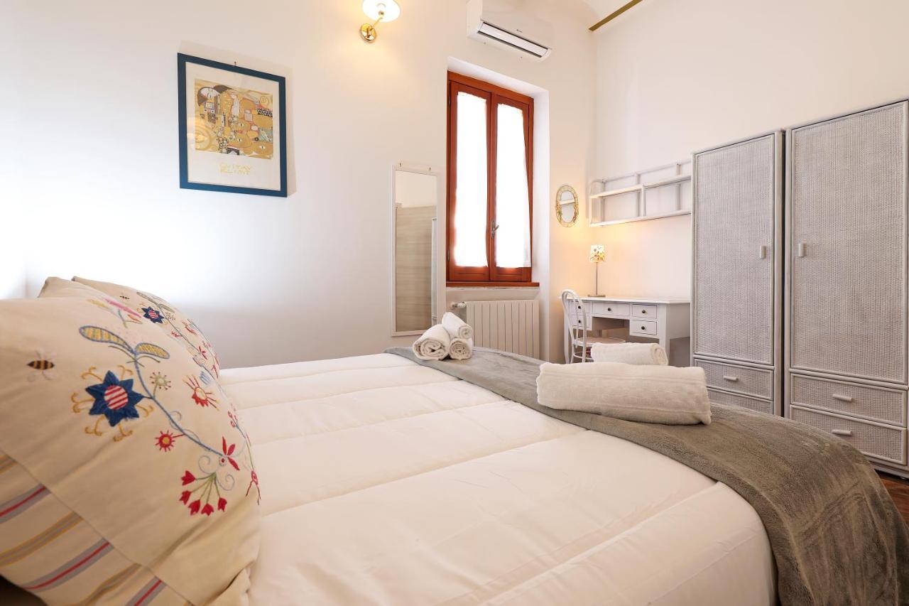 Cornelia - Charme Apartment Rzym Zewnętrze zdjęcie